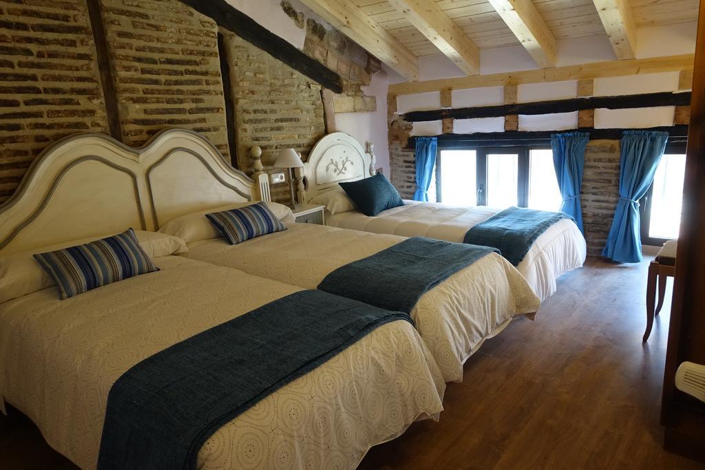 Apartamentos La Dama Azul Agreda Phòng bức ảnh
