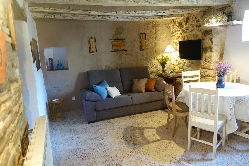 Apartamentos La Dama Azul Agreda Phòng bức ảnh