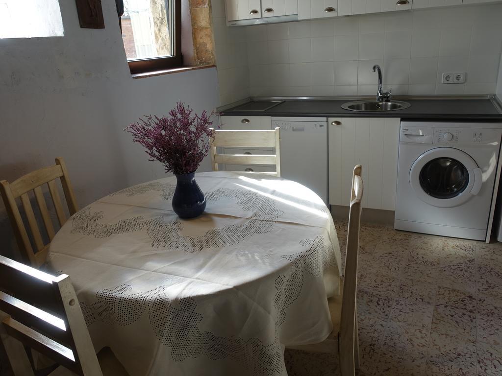 Apartamentos La Dama Azul Agreda Phòng bức ảnh